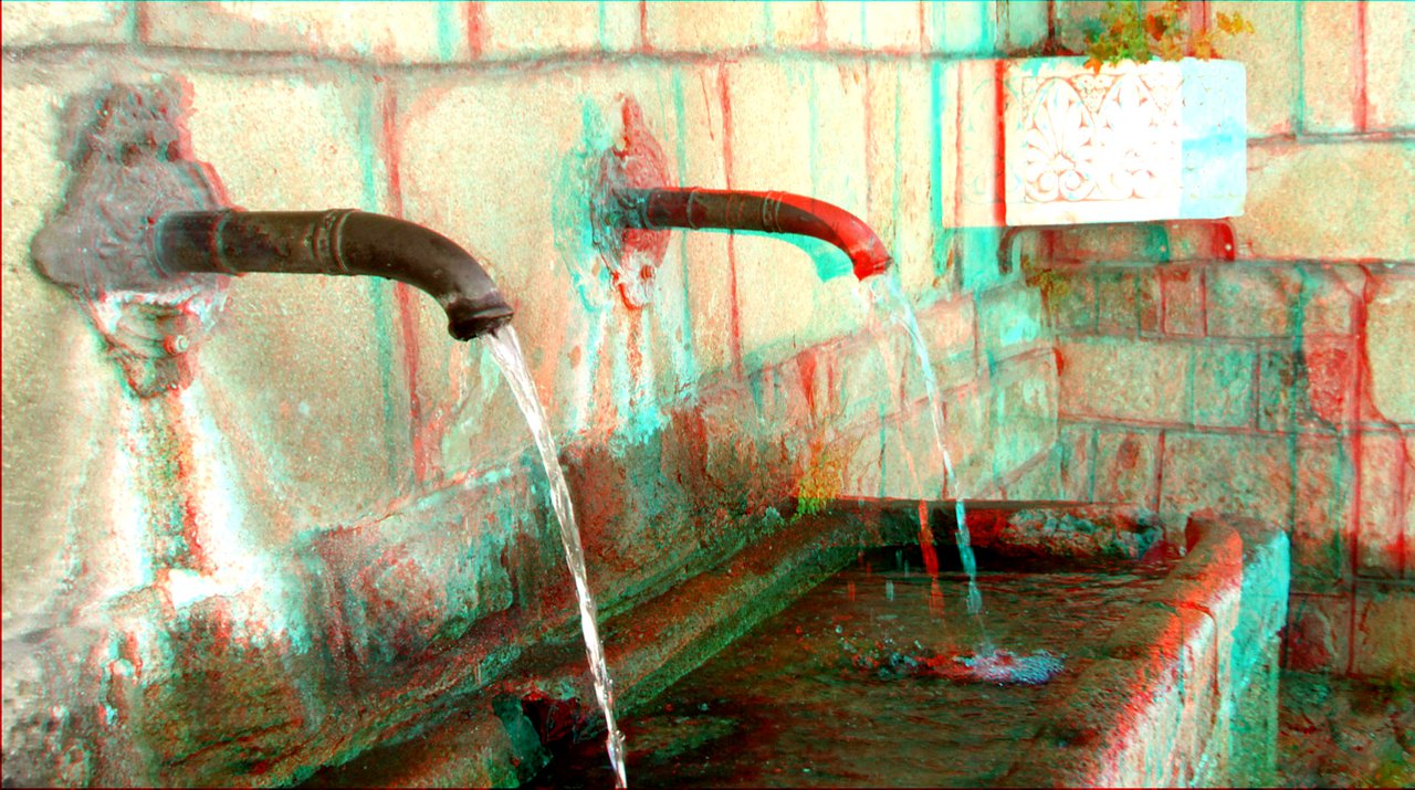 mettre ses lunettes rouge et cyan pour voir la profondeur